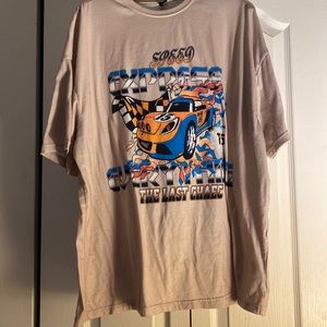 Shein women’s oversized graphic t-shirt.